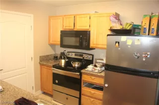 Photo #6: 2374904 Listing