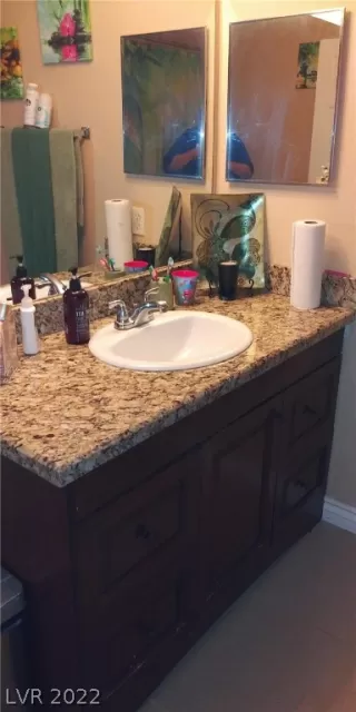 Photo #5: 2374915 Listing