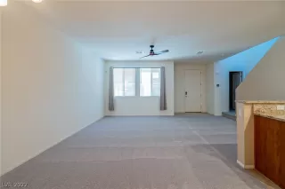 Photo #2: 2374962 Listing