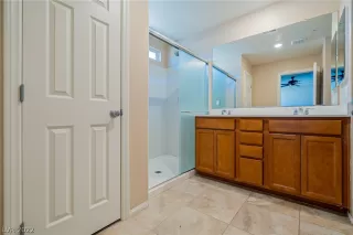 Photo #3: 2374962 Listing