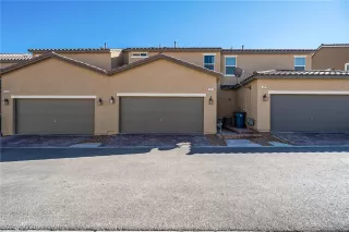 Photo #4: 2374962 Listing