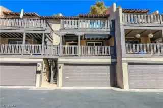 Photo #3: 2374977 Listing 