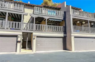 Photo #4: 2374977 Listing 