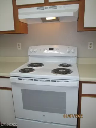 Photo #4: 2375020 Listing 