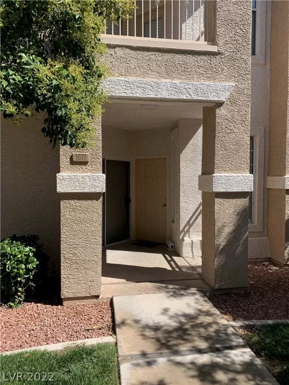 MLS: 2375040 Condo For Sale