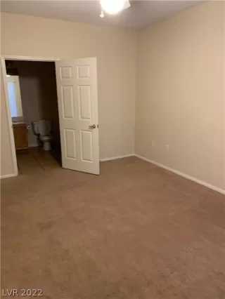Photo #6: 2375040 Listing