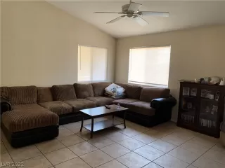 Photo #5: 2375046 Listing 