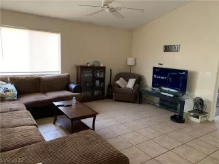 Photo #6: 2375046 Listing 