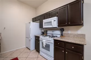 Photo #6: 2375049 Listing 