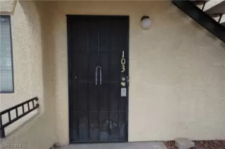 Photo #2: 2375076 Listing 