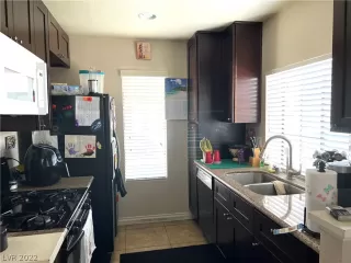 Photo #5: 2375079 Listing 