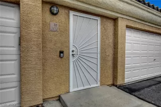 Photo #1: 2375081 Listing 