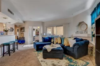 Photo #6: 2375081 Listing 