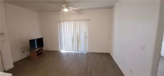 Photo #4: 2375104 Listing