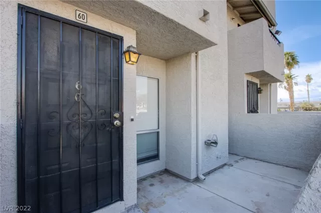 MLS: 2375122 Condo For Sale