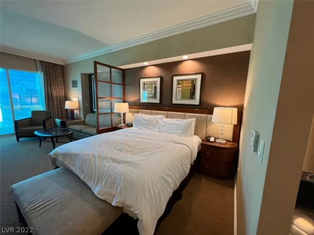 MLS: 2375133 Condo For Sale