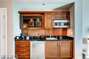 Photo #3: 2375133 Listing