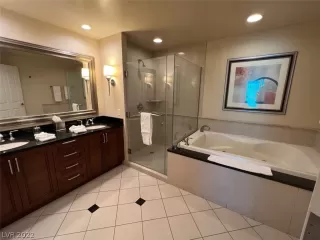 Photo #4: 2375133 Listing