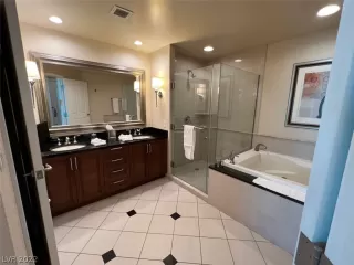 Photo #5: 2375133 Listing