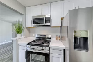 Photo #4: 2375209 Listing 