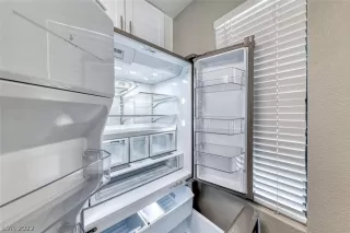 Photo #6: 2375209 Listing 