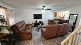 Photo #4: 2375225 Listing 