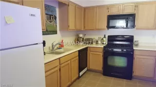 Photo #3: 2375226 Listing