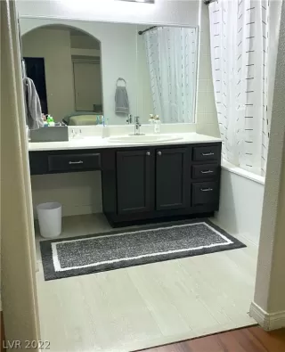 Photo #5: 2375230 Listing