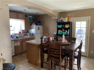 Photo #3: 2375247 Listing