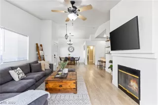 Photo #2: 2375256 Listing