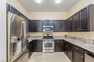 Photo #6: 2375256 Listing