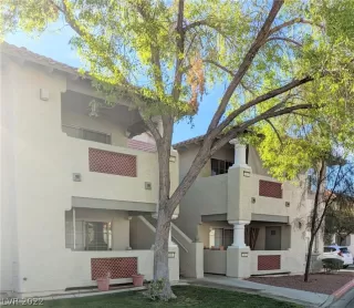 Photo #2: 2375257 Listing