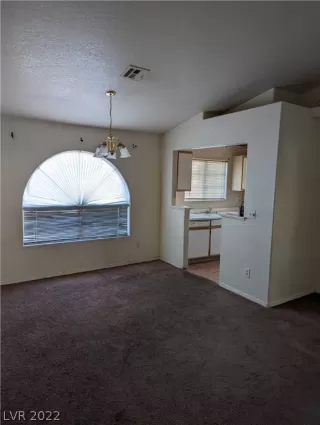 Photo #6: 2375257 Listing