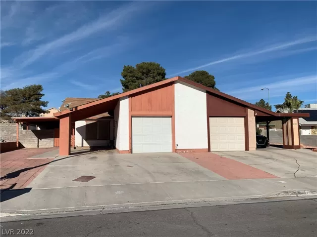 MLS: 2375272 Condo For Sale