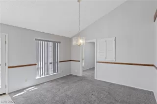 Photo #5: 2375280 Listing 