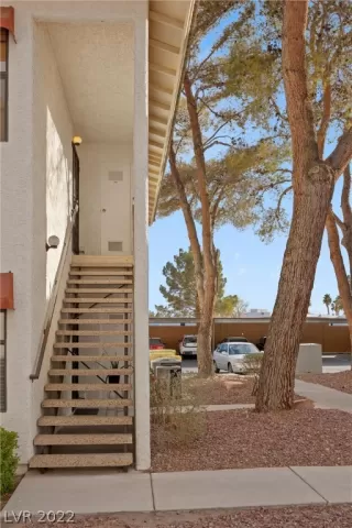Photo #1: 2375310 Listing 