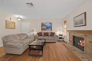 Photo #6: 2375310 Listing 