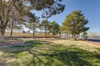 Photo #3: 2375331 Listing