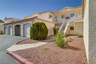 Photo #5: 2375331 Listing