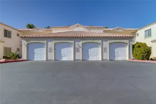 Photo #6: 2375331 Listing