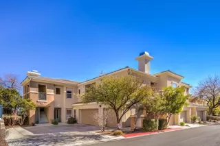 Photo #1: 2375347 Listing