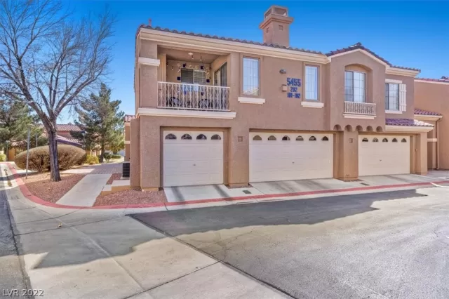 MLS: 2375348 Condo For Sale