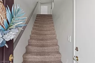 Photo #3: 2375348 Listing