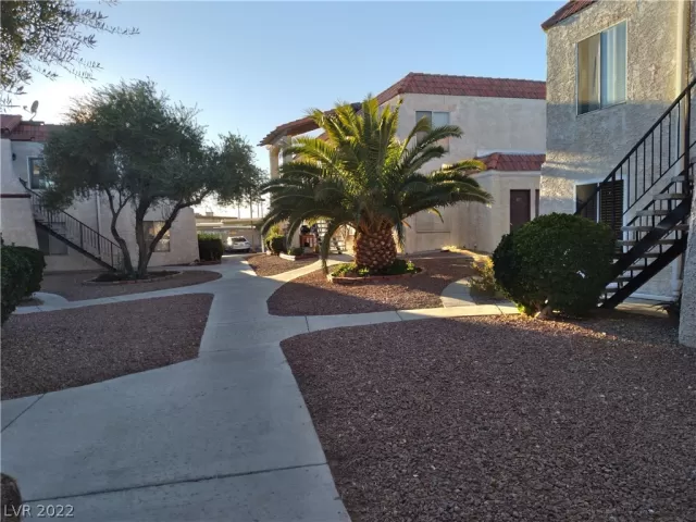 MLS: 2375369 Condo For Sale