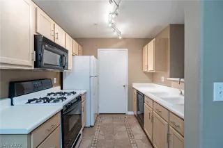 Photo #3: 2375376 Listing 