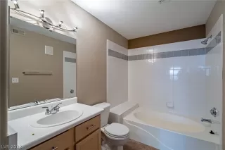 Photo #5: 2375376 Listing 