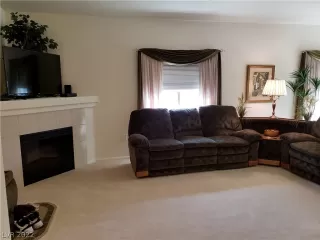 Photo #3: 2375388 Listing