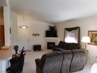 Photo #4: 2375388 Listing