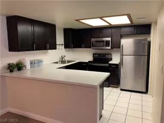 Photo #1: 2375389 Listing 