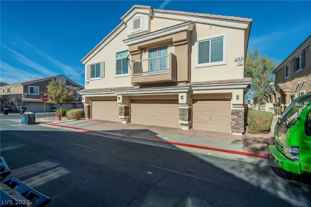 MLS: 2375408 Condo For Sale